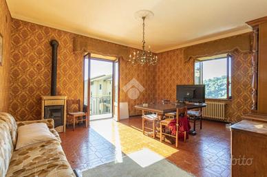4 LOCALI A CASTELNUOVO DI PORTO