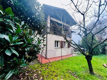 Ampio appartamento con giardino