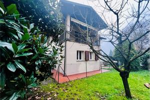 Ampio appartamento con giardino