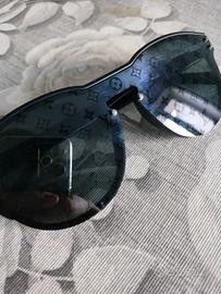 Louis Vuitton Waimea Round (Z1333W)