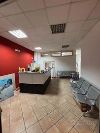 Magazzino - ampio e comodo accesso