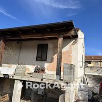 CASA SINGOLA CON GIARDINO