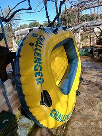 Canotto usato come nuovo, con remi, senza motore