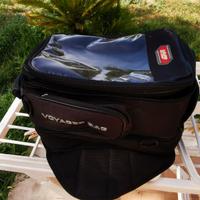 Tre borse moto Givi Voyager, serbatoio e laterali