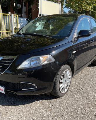 Lancia Ypsilon 1.2 5 Porte GPL Chic Gold OK NEOPAT