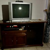 Mobile tv con ripiani