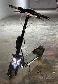 Monopattino  Segway Ninebot zt3 pro