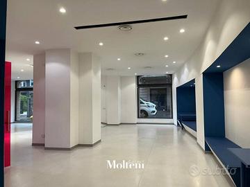 Immobile di 250 m² con 3 locali a Lecco