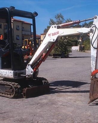Miniescavatore usato BOBCAT 322