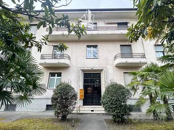 Pentalocale in posizione centrale a Merano - Via P