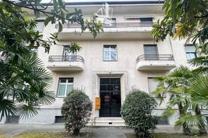 Pentalocale in posizione centrale a Merano - Via P