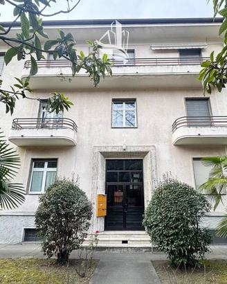 Pentalocale in posizione centrale a Merano - Via P