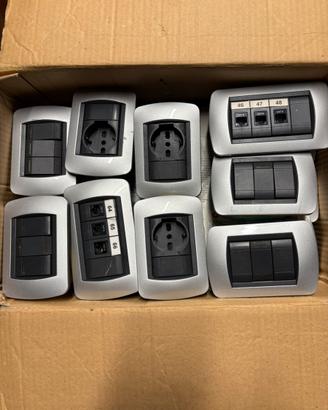 Set 9 scatole elettriche BTicino Living originale,