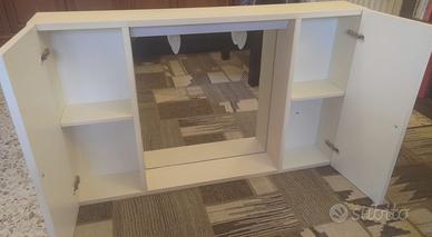 Mobile da bagno con specchio