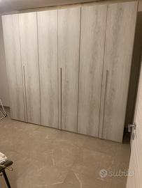 Armadio seminuovo a 6 ante