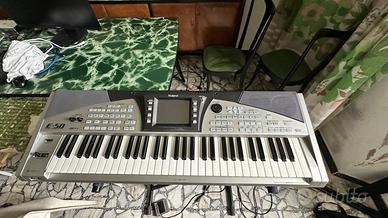 Tastiera piano bar  arranger roland e50