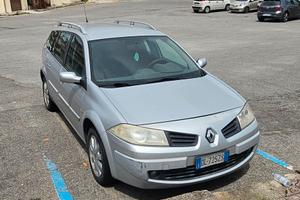 Auto Renault megane diesel 1500 cc 
