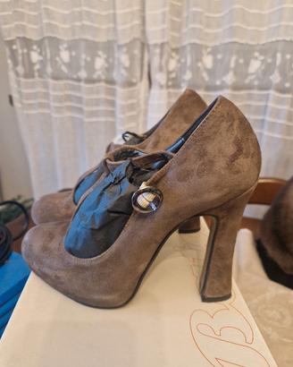 Scarpa elegante con tacco 10