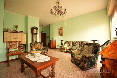 4 LOCALI A BURAGO DI MOLGORA