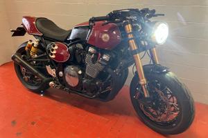 YAMAHA XJR1300 caferacer !!!!