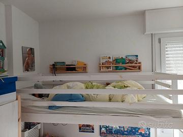 letto a soppalco in legno massello