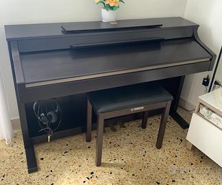 Pianoforte Yamaha Clavinova CLP330