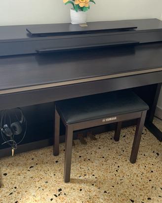 Pianoforte Yamaha Clavinova CLP330