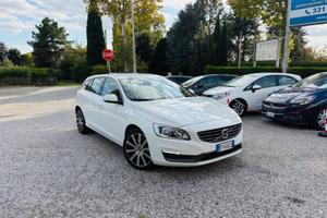 Volvo V60 D5 Geartronic Momentum 132.000km!!