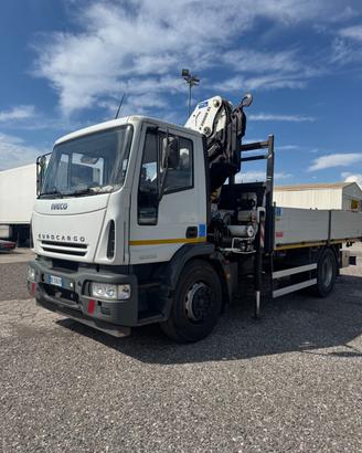 Iveco Eurocargo GRU con JIB 180E28