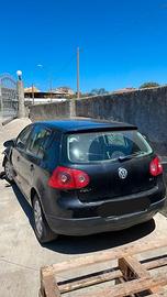 VOLKSWAGEN Golf 5ª serie - 2004