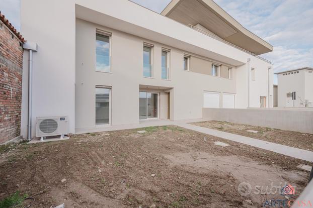 Duplex indipendente di nuova costruzione