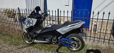 Yamaha tmax 530