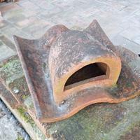 Tegola antica con aeratore
