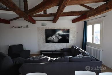 4 LOCALI A VENEZIA