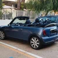 Auto Mini Cooper cabrio, benzina e impianto GPL