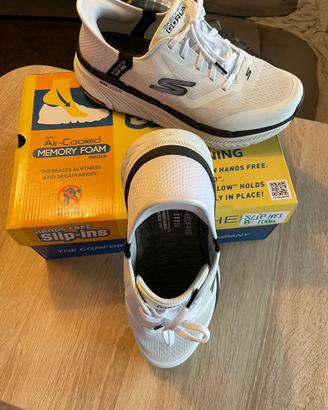 Skechers