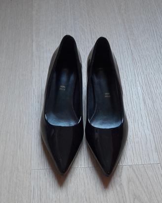 Scarpe decolleté in vernice 