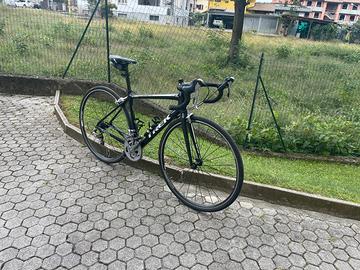 Bici da corsa in carbonio Trek Emonda taglia S 52