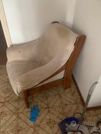 Poltrona/sedie/tavolo