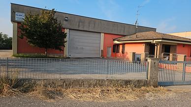 capannone e casa