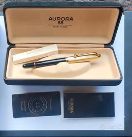 Penna stilografica Aurora 88