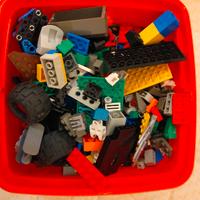 Scatola porta lego con lego misti 