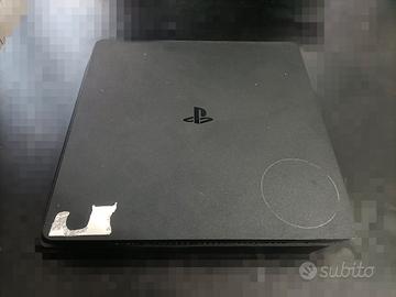 ps4 slim - 2 joystick - 3 giochi a scelta