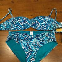costume due pezzi Triumph 