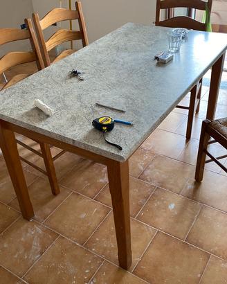 Tavolo + 4 sedie