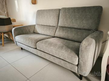 Divano Poltrone e Sofà Fidenza pari nuovo 
