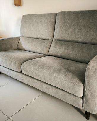 Divano Poltrone e Sofà Fidenza pari nuovo 