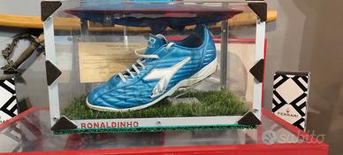 Scarpa autografata RONALDINHO