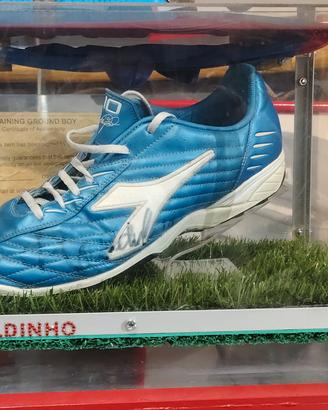Scarpa autografata RONALDINHO