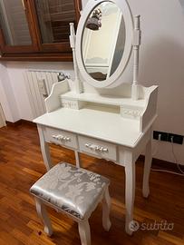 Mobile toeletta trucchi